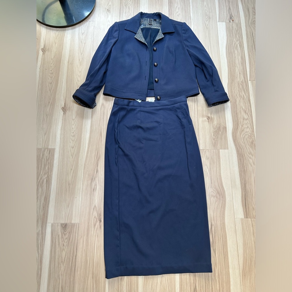 Vintage Mary Kay Dress Suit-Skirt is 14R and Jacket is 12 *Tags on